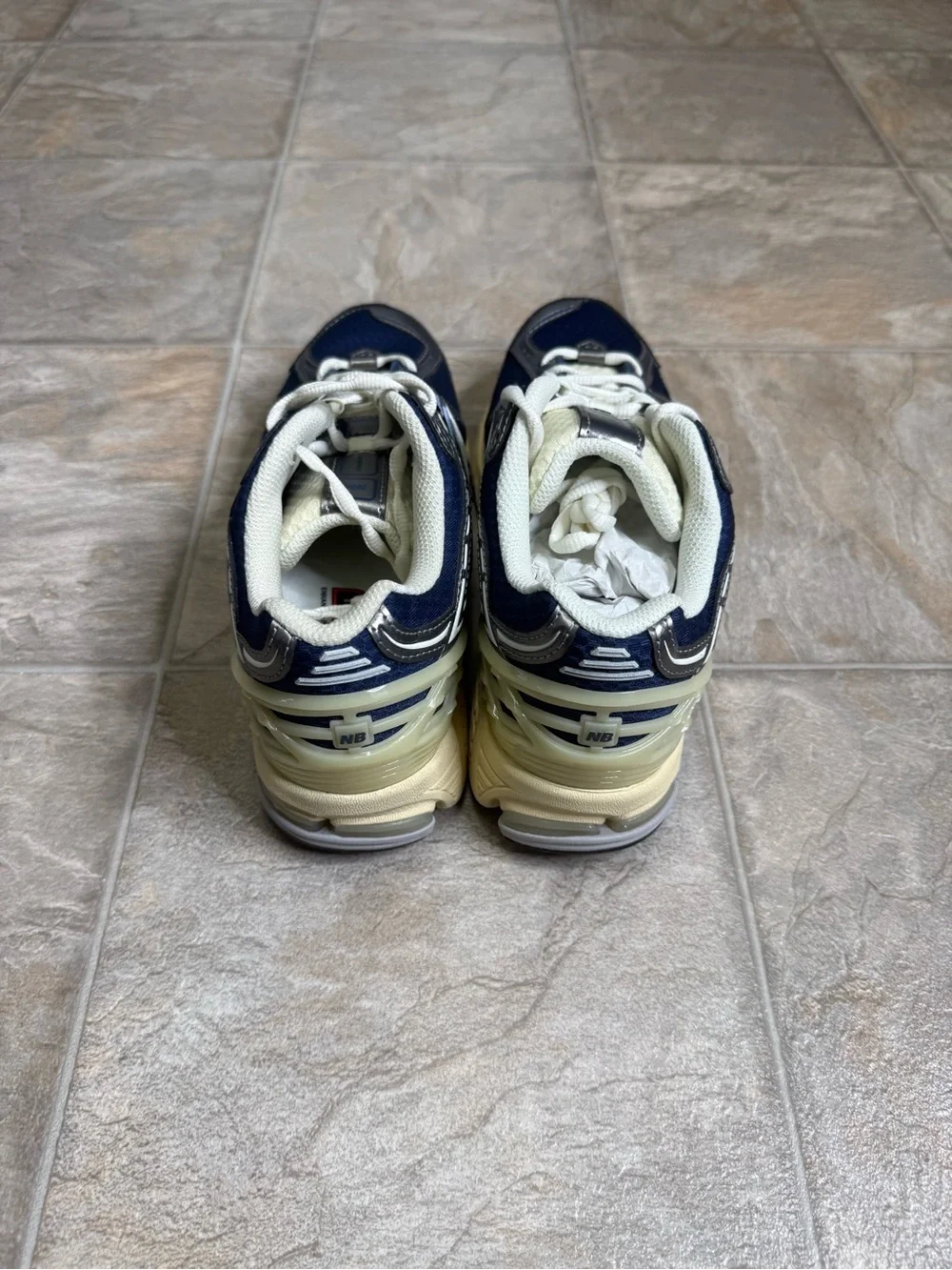 New Balance Men's Navy and White Mesh Athletic Sneakers